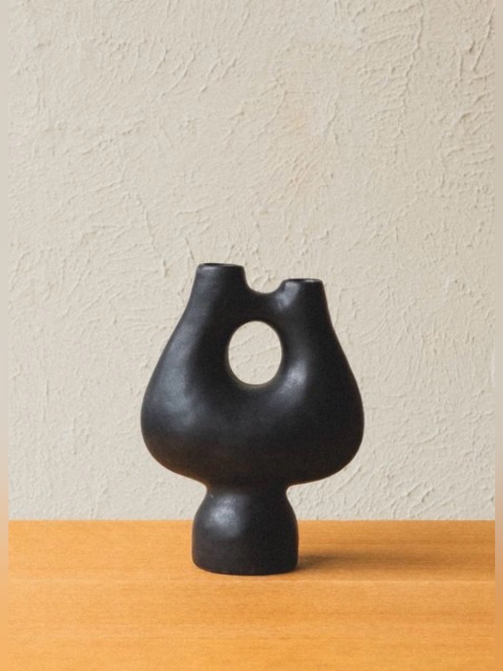 Simone Bodmer-Turner Porcelain Vase Più Bridge Vessel, Black